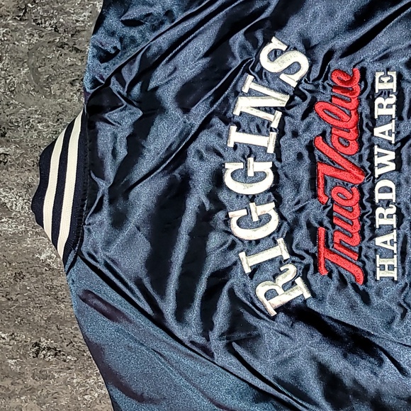 Made in USA. Vintage. Riggins TrueValue Hardwear. Embroidered Jacket. Large. - Picture 15 of 16